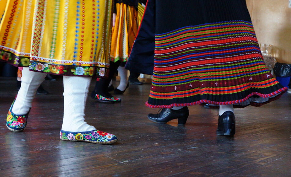 Värvilised rahvarõivad