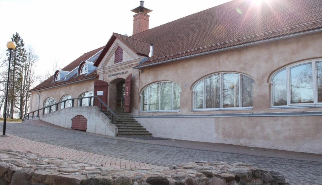 Viljandi Pärimusmuusika Ait