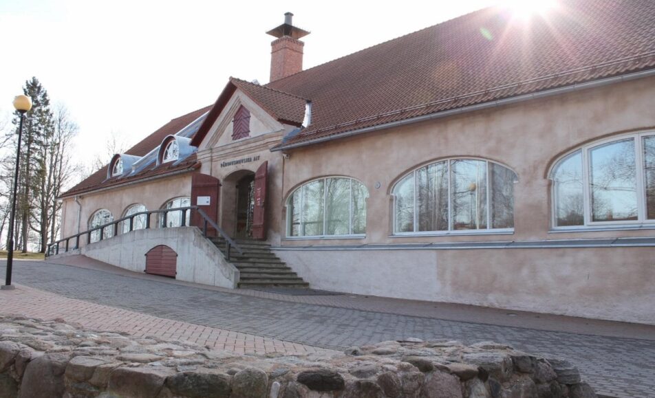 Viljandi Pärimusmuusika Ait